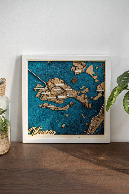 Venedig - Individuelle Laser Cut Map mit handgemaltem Wasser