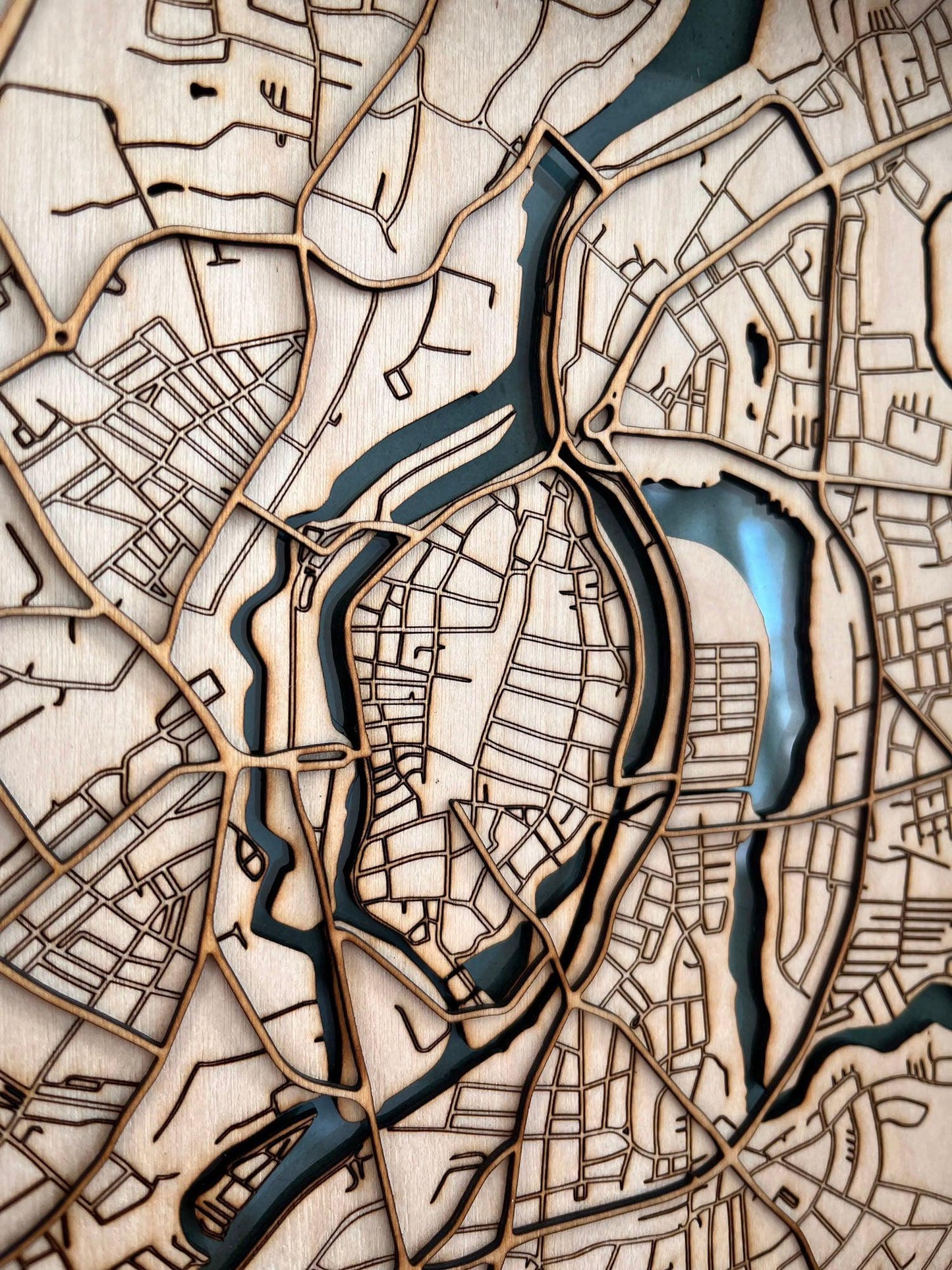 Vintage View - Individuelle Laser Cut Map aus Sperrholz