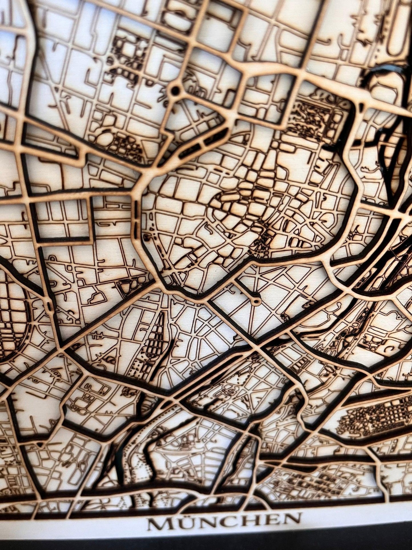 Vintage View - Individuelle Laser Cut Map aus Sperrholz